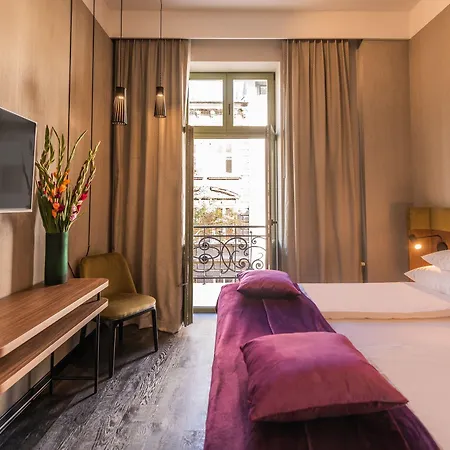 Liebeskind Boutique Old Town ホテル 4*